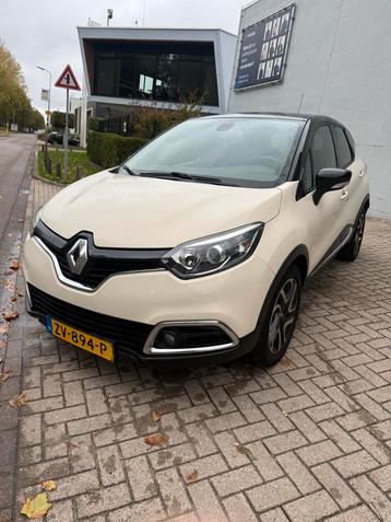 Renault Captur 1.2 TCE  Expression 120 EDC 2015 Wit beschikbaar voor biedingen