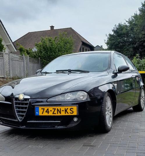 Te koop Alfa Romeo 147 1.6 T.spark 16V 77KW 3DR 2009 Zwart, Auto's, Alfa Romeo, Particulier, ABS, Adaptive Cruise Control, Airbags