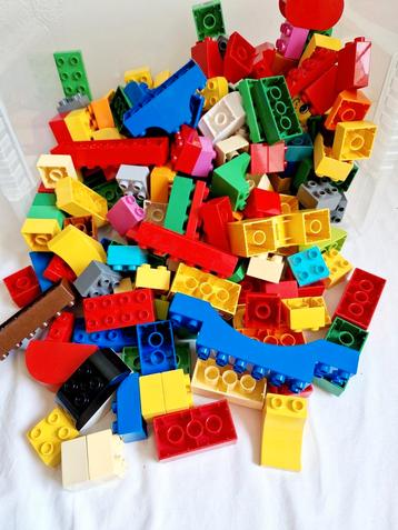 Duplo blokken bouwblokken bouwstenen beschikbaar voor biedingen