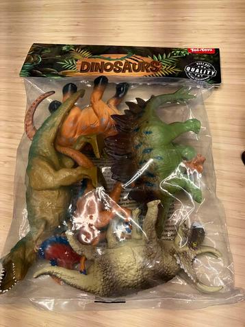 2 sets Dinosaurus (1x nieuw & 1 zgan) beschikbaar voor biedingen
