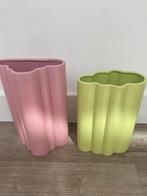 2x &Klevering Billow vaas 27 cm en 22 cm roze mintgroen, Huis en Inrichting, Overige kleuren, Aardewerk of Porselein, Ophalen of Verzenden