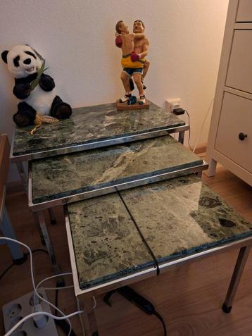 Vintage/Retro set bijzettafeltjes  beschikbaar voor biedingen