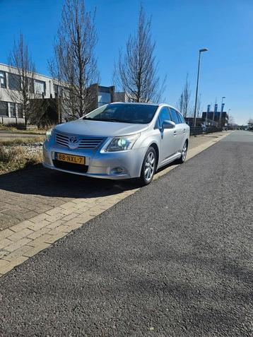 Toyota Avensis 1.8 Vvt-i Wagon 2010 Grijs beschikbaar voor biedingen