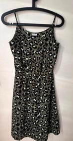 Groen JDY jurkje met panterprint - XS, Kleding | Dames, Ophalen of Verzenden, Zo goed als nieuw, Maat 34 (XS) of kleiner, Boven de knie
