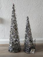 2 Intratuin zilverkleurige kerstboompjes, Diversen, Ophalen of Verzenden