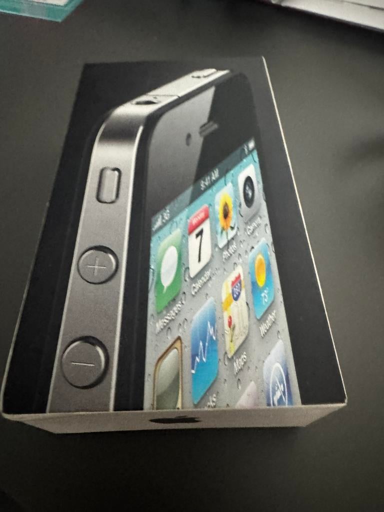 Iphone 4 en 2x SE - voor de verzamelaar, Telecommunicatie, Mobiele telefoons | Apple iPhone, Gebruikt, Zwart, Ophalen of Verzenden