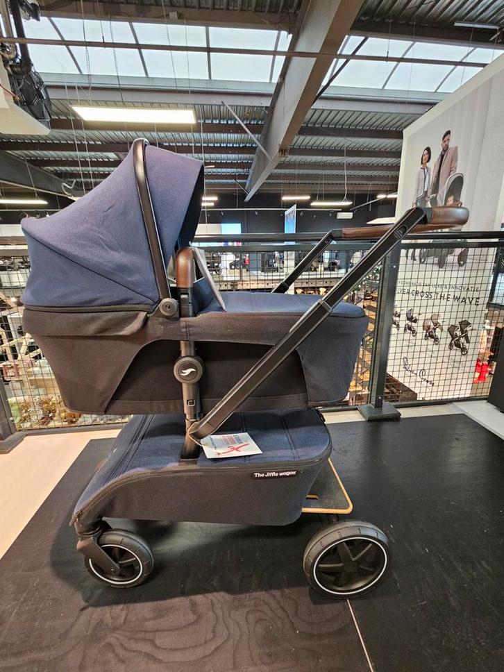 SHOWMODEL The Jiffle Kinderwagen, meerijdplankje + bolderkar, Kinderen en Baby's, Kinderwagens en Combinaties, Zo goed als nieuw