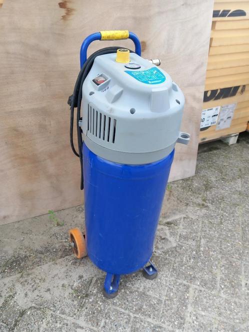 Michelin 50 Liter Verticale 2PK Olieloze Compressor, Doe-het-zelf en Verbouw, Compressors, Gebruikt, 6 tot 10 bar, 25 tot 100 liter