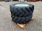 Michelin multibib 440/65R28 incl. 8 gaats NH velg, Zakelijke goederen, Agrarisch | Onderdelen | Banden, Velgen en Assen, Ophalen