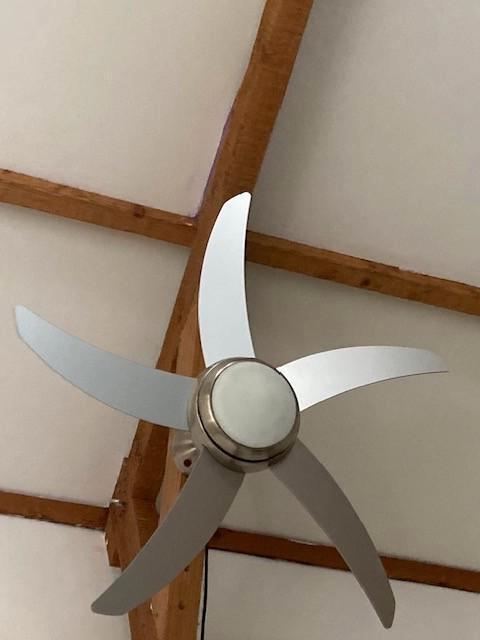 TRISTAR  5 blad ventilator met lamp, Witgoed en Apparatuur, Ventilatoren, Gebruikt, Plafondventilator, Ophalen