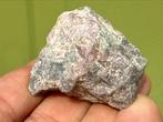 Robijn in Matrix mineralen UV Actief, Verzamelen, Mineralen en Fossielen, Ophalen of Verzenden, Mineraal