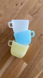 Vintage Opale France kopjes mokken, Gebruikt, Ophalen of Verzenden, Glas, Overige stijlen