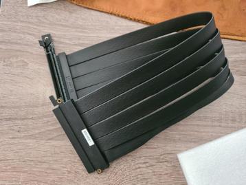 LIAN-LI 011DE-2X EVO Black Upright GPU Kit  beschikbaar voor biedingen