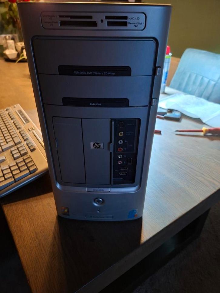 HP Media Center PC EJ250AA-ABH Desktop, Computers en Software, Desktop Pc's, Gebruikt, Onbekend, HDD, Minder dan 4 GB, Ophalen of Verzenden