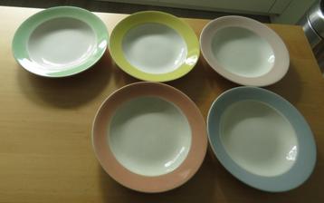  5 Diepe Borden - Vintage Pastel beschikbaar voor biedingen