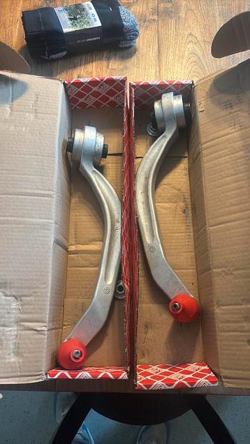 Draagarm links + rechts VAG Seat Exeo / Audi A4 B7 NIEUW beschikbaar voor biedingen