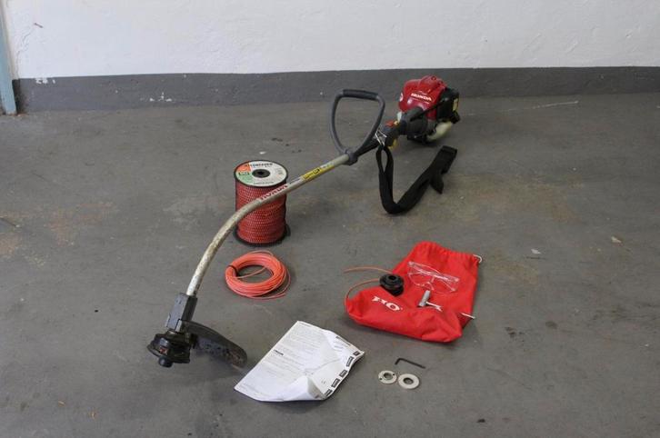 Honda ums 425, honda bosmaaier, trimmer, Tuin en Terras, Bosmaaiers, Zo goed als nieuw, Benzine, 10 tot 30 cm, Ophalen of Verzenden