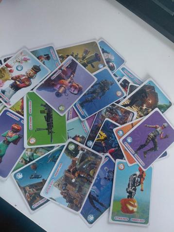  Fortnite Verzamelkaarten – Set van 32 Stuks – Goede Staat beschikbaar voor biedingen