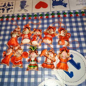 Ah hamstel oranje voetbal hamstertjes sleutelhanger 7-8 cm  beschikbaar voor biedingen