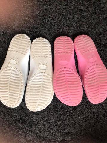 Leuke zomer teenslippers beschikbaar voor biedingen
