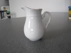 Kleine witte kruik/ melkkan 11 cm. hoog. Thun Czechoslovakia, Antiek en Kunst, Ophalen of Verzenden