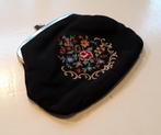 Petit Point Mini Clutch Portemonnee Bloem Zwart 50's Vintage, Antiek en Kunst, Curiosa en Brocante, Ophalen of Verzenden