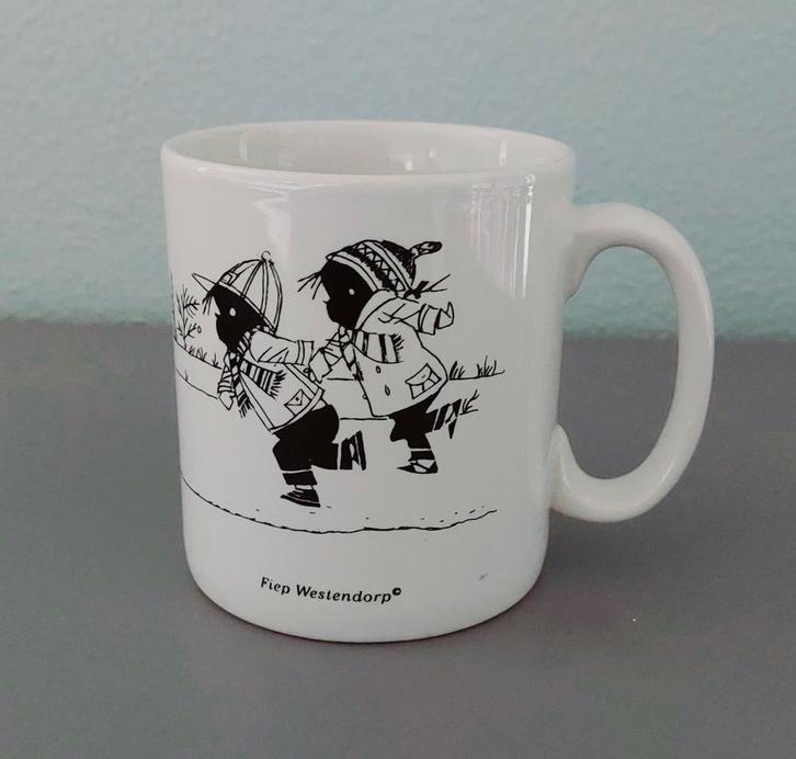 HEMA Jip en Janneke - grote mok / beker, Huis en Inrichting, Keuken | Servies, Zo goed als nieuw, Kop(pen) en/of Schotel(s), Overige stijlen