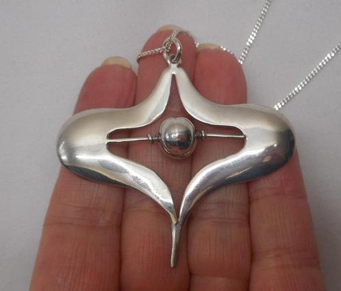 Zilveren ketting met grote modernist hanger nr.1608, Sieraden, Tassen en Uiterlijk, Kettingen, Zo goed als nieuw, Zilver, Zilver