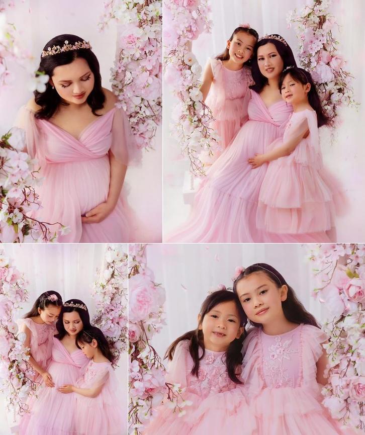 LICHTROZE set moeder + 6 dochters Szpilka Photo Props, Kleding | Dames, Jurken, Zo goed als nieuw, Maat 38/40 (M), Roze, Onder de knie