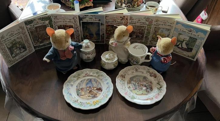 Brambly Hedge Royal Doulton Servies, Boekjes & Knuffels, Verzamelen, Porselein, Kristal en Bestek, Zo goed als nieuw, Overige typen