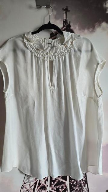 Mooie blouse Gustav mt 40 valt als 44 beschikbaar voor biedingen