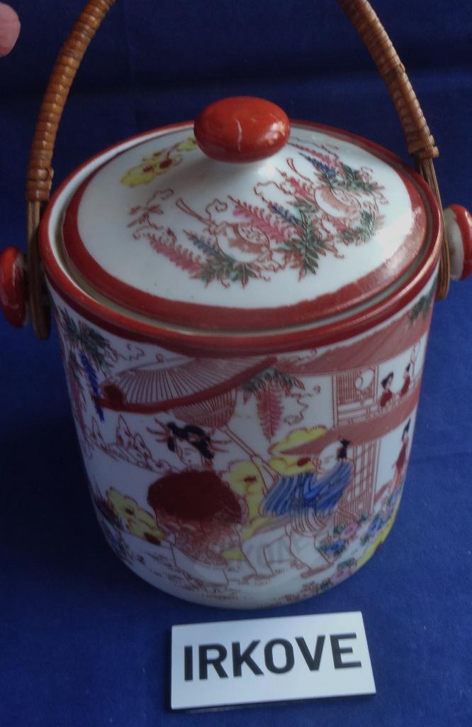 OOSTERSE HENGSELPOT * Porselein *, Verzenden