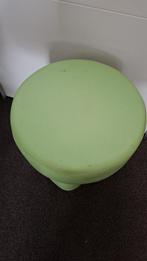Leuke groene bijzettafel/krukje, Huis en Inrichting, Stoelen, Kunststof, Gebruikt, Overige kleuren, Ophalen of Verzenden