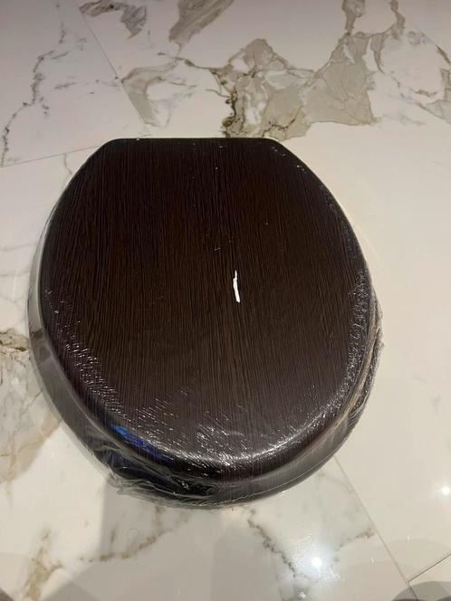Toilet seat Donker bruin, Huis en Inrichting, Badkamer | Badkamermeubels, Nieuw, Overige typen, Minder dan 100 cm, Minder dan 50 cm