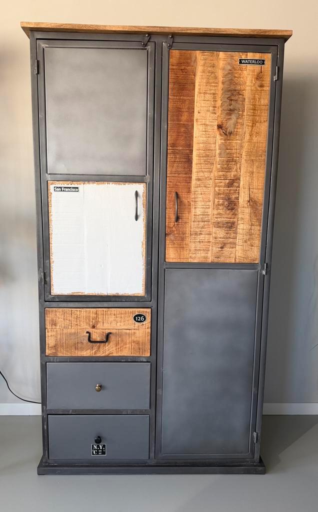 Kabinetkast (Eleonora), Huis en Inrichting, Kasten | Overige, Zo goed als nieuw, Ophalen