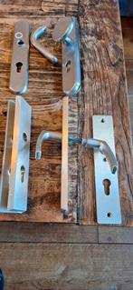 Diverse Deurbeslag Set - Klinken, Scharnieren, etc., Doe-het-zelf en Verbouw, Hang- en Sluitwerk, Ophalen of Verzenden, Gebruikt