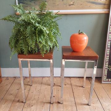 Lucky Vintage Mid Century Bijzettafeltjes/Krukjes Set beschikbaar voor biedingen