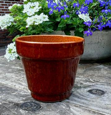 Vintage bloempot in een warme kleur bruin geglazuurd - gemêl beschikbaar voor biedingen