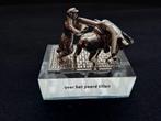Beeldje 'Over het paard tillen', Ophalen of Verzenden