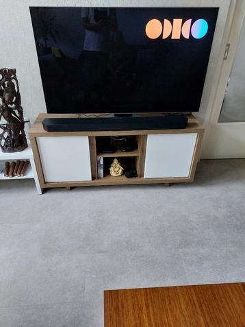 tv-audio meubel beschikbaar voor biedingen