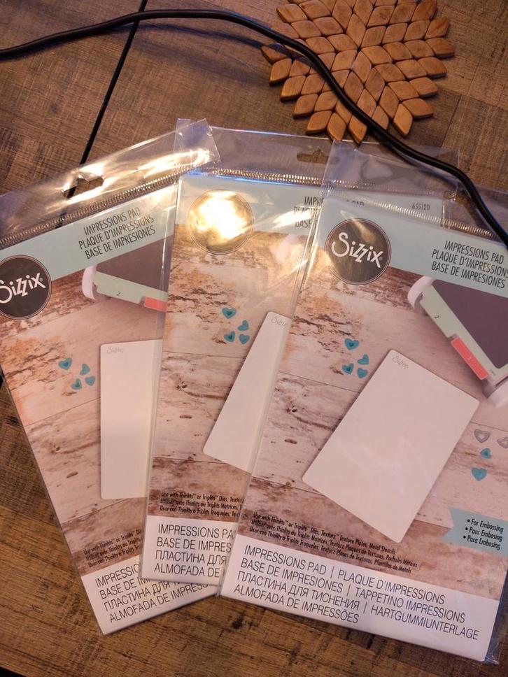 Sizzix • Accessoire Impressions Pad - Embossing Mat, Hobby en Vrije tijd, Scrapbooking, Nieuw, Slicemachine of Snijmachine, Sizzix