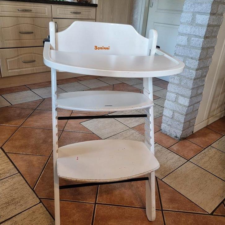Baninni meegroei kinderstoel wit, Kinderen en Baby's, Kinderstoelen, Gebruikt, Meegroeistoel, Aanschuifbaar, Afneembaar eetblad