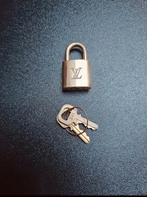 Louis Vuitton Hangslotje, Overige merken, Ophalen of Verzenden, Zo goed als nieuw, 1 bedel