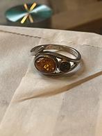Baltische amber ring met 2 stenen, 18 tot 19, Geel, Ophalen of Verzenden, Zo goed als nieuw