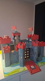 Gaaf houten ridderkasteel met plastic ridders., Kinderen en Baby's, Speelgoed | Houten speelgoed, Ophalen of Verzenden, Gebruikt