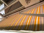 Zonwering oranje/grijs/wit, Tuin en Terras, 450 cm of meer, Gebruikt, Knikarmscherm, Ophalen