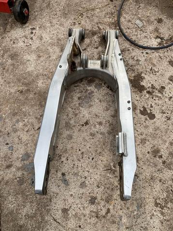 Zeer nette Honda achterbrug 1985-1987 beschikbaar voor biedingen