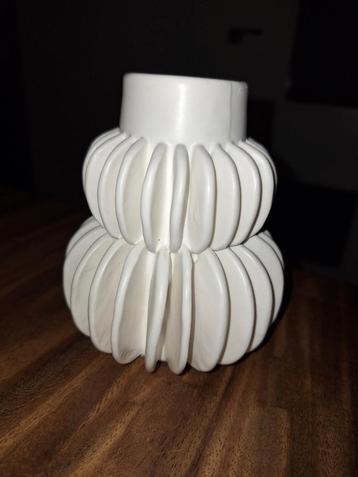 Bloomingville Vaasje Wit - Scandinavisch Design beschikbaar voor biedingen