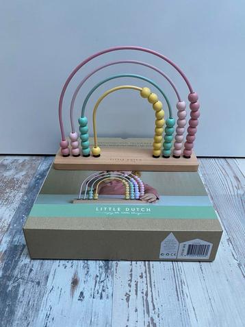 Little Dutch Regenboog telraam beschikbaar voor biedingen