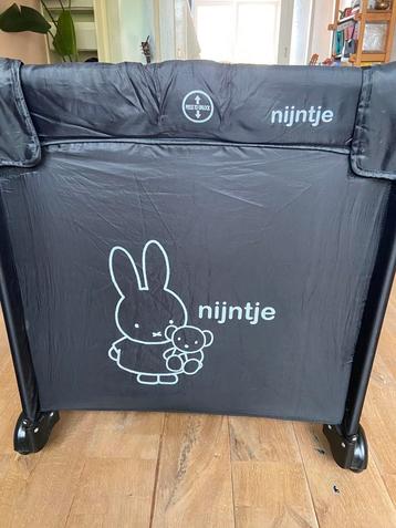 Nijntje campingbed zelf in en uit klimmen beschikbaar voor biedingen
